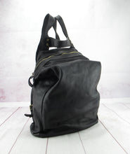 Load image into Gallery viewer, Zaino Andrea in pelle vitello tinto in capo
