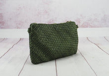 Load image into Gallery viewer, Borsa Lara Trasversale in morbita pelle intrecciata

