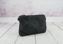 Load image into Gallery viewer, Borsa Lara Trasversale in morbita pelle intrecciata
