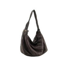 Load image into Gallery viewer, sacca mary in pelle intrecciata  tinto in capo ( lavato ) sconto 20% al check out

