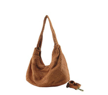 Load image into Gallery viewer, sacca mary in pelle intrecciata  tinto in capo ( lavato ) sconto 20% al check out
