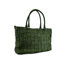 Load image into Gallery viewer, Shopping bag in pelle intrecciata e infilato a mano vitello tinto in capo ( lavato )
